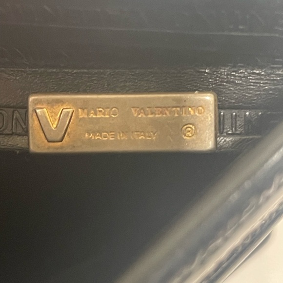 Vintage 70’s-80’s Mario Valentino Black leather all over signature Clutch Bag - Picture 7 of 7